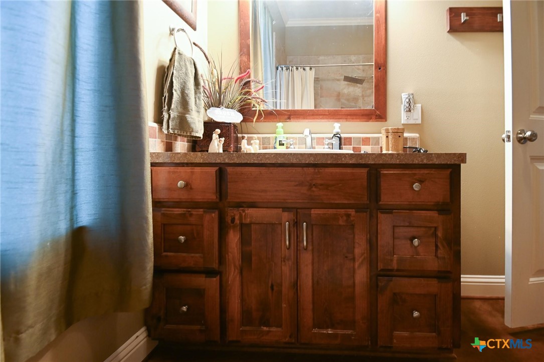 4750 Vivial Road Property Photo 5