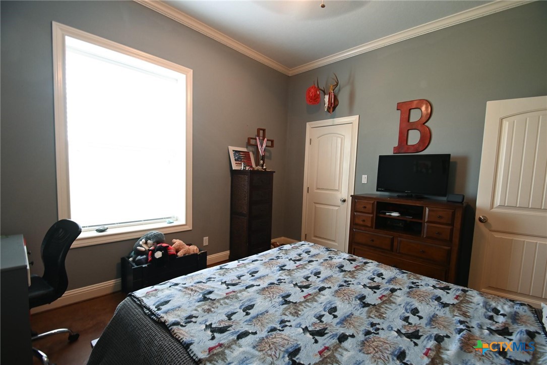 4750 Vivial Road Property Photo 7