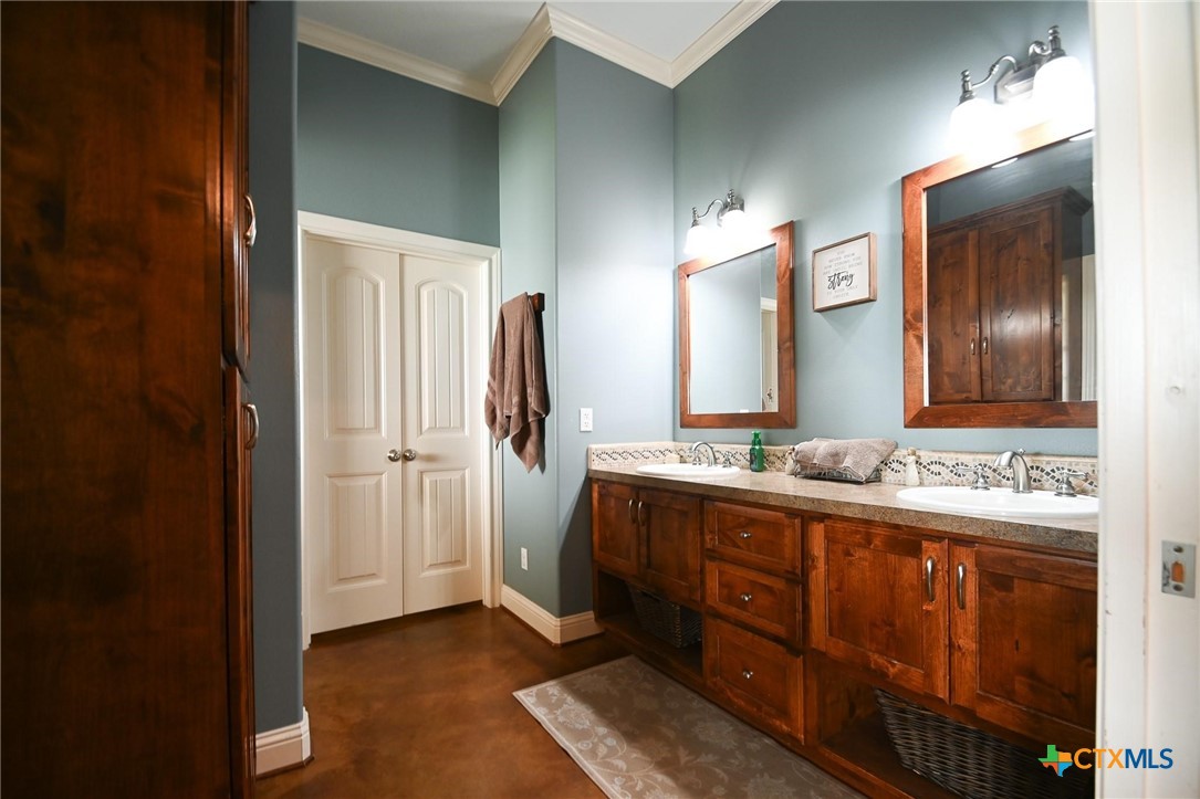 4750 Vivial Road Property Photo 14