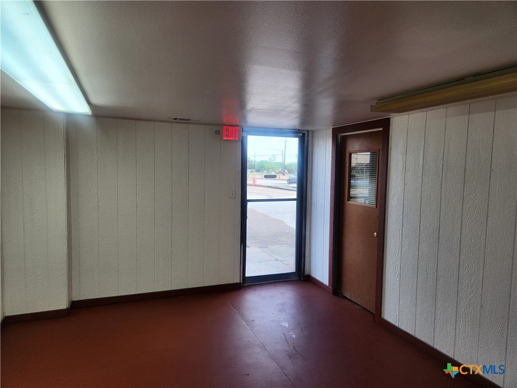 201 Morris Street Property Photo 5