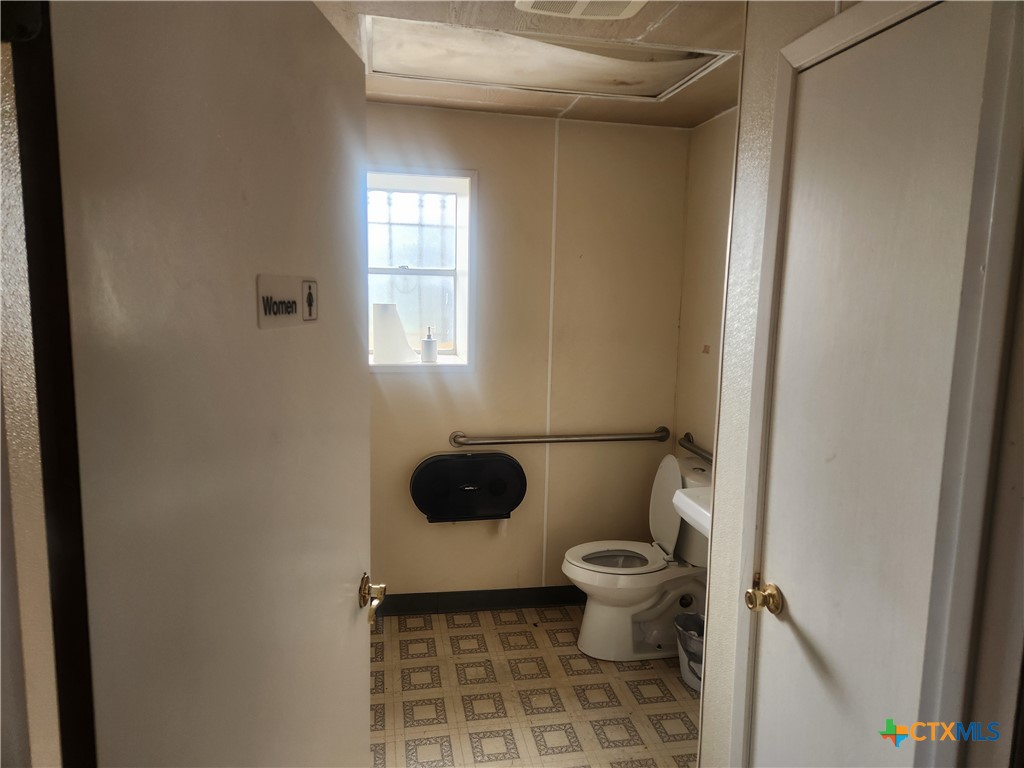 201 Morris Street Property Photo 13