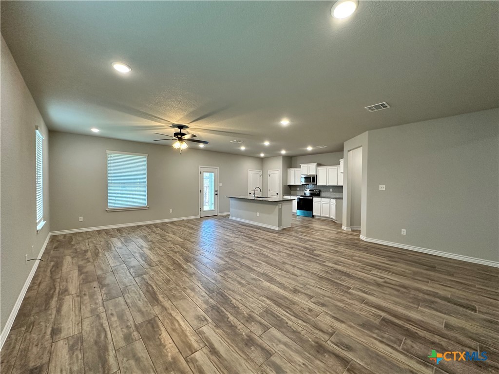 3102 Gryffindor Lane Property Photo 6