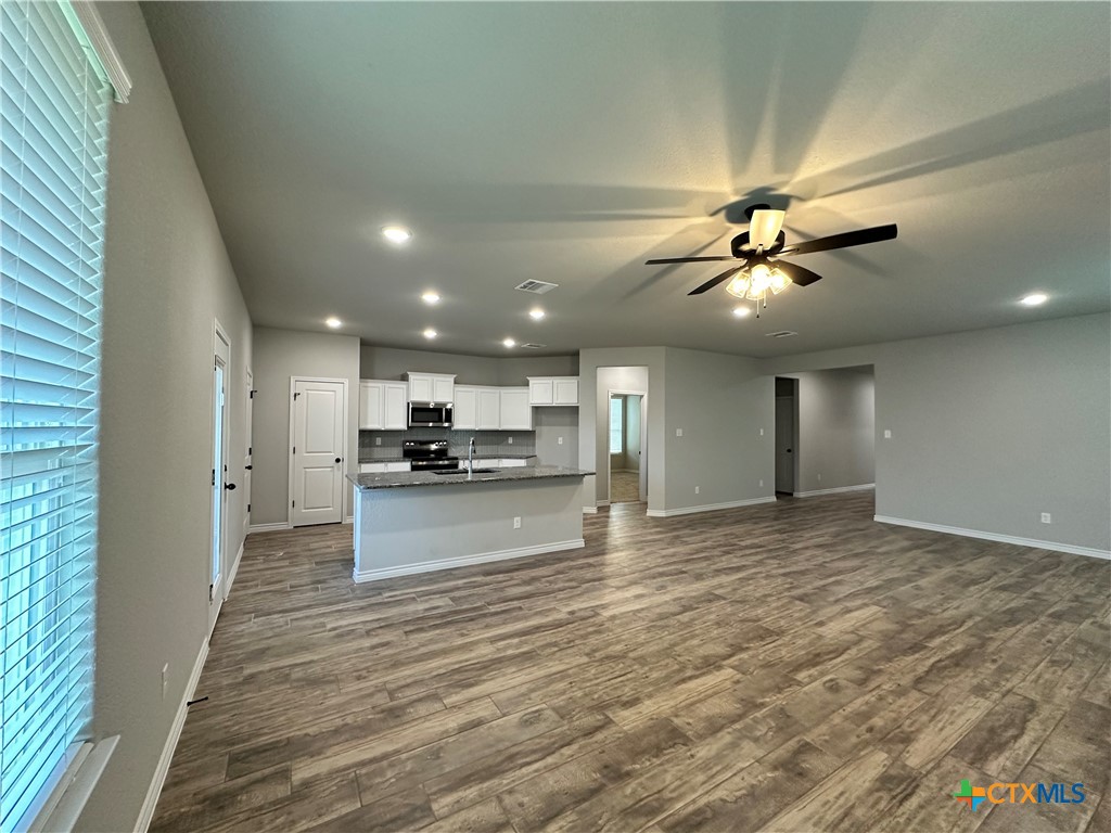 3102 Gryffindor Lane Property Photo 7
