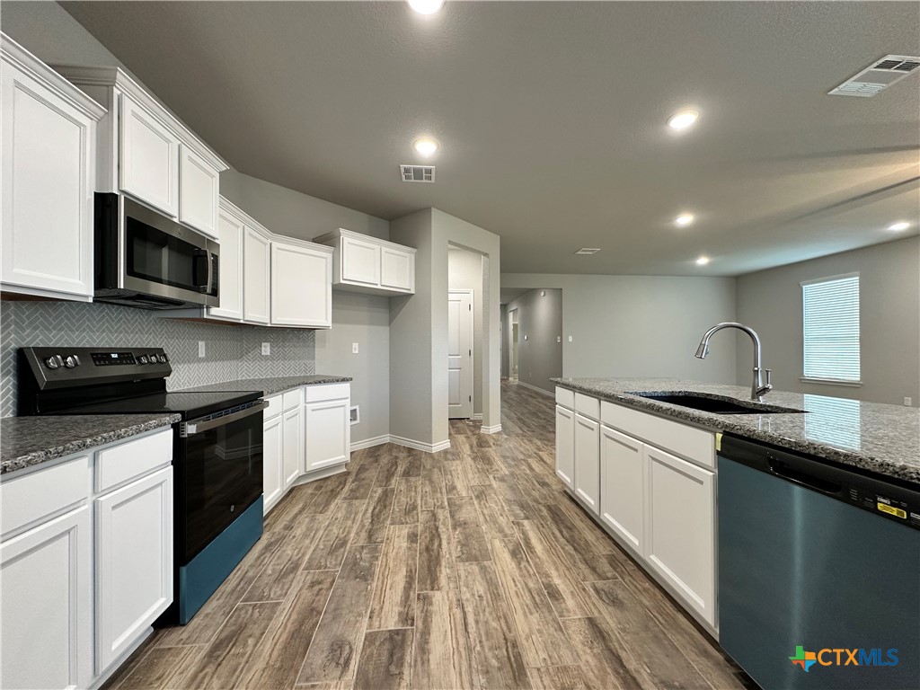 3102 Gryffindor Lane Property Photo 10