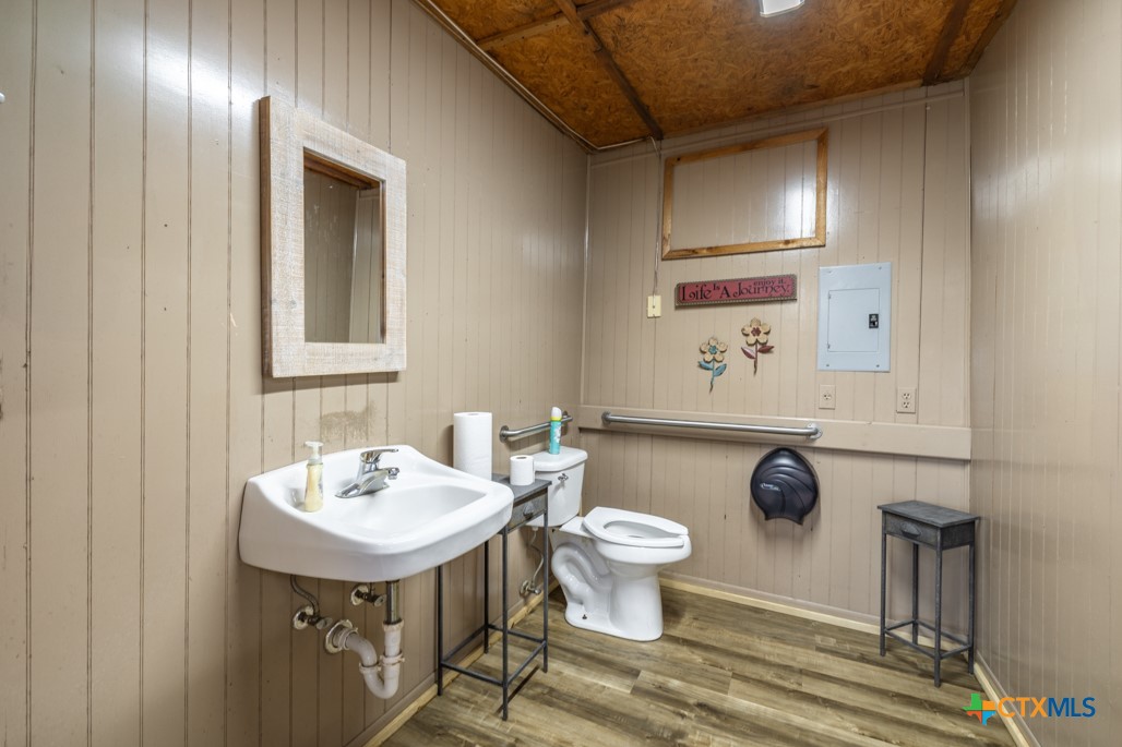 730 Seydler Street Property Photo 15
