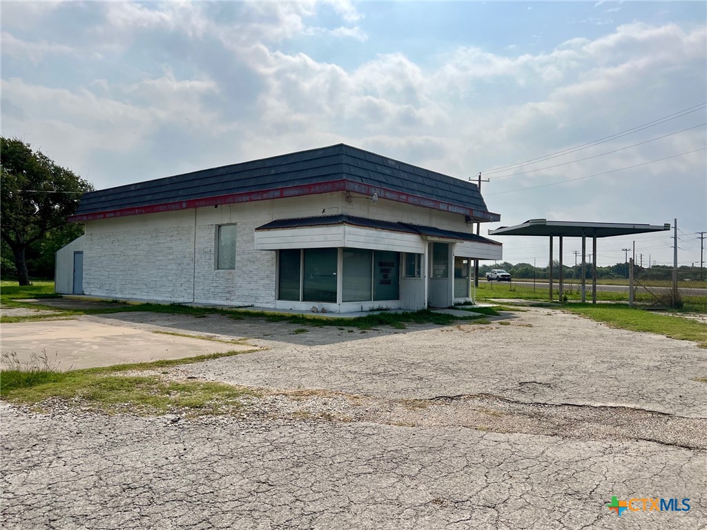 1101 State Highway 35 Property Photo 1