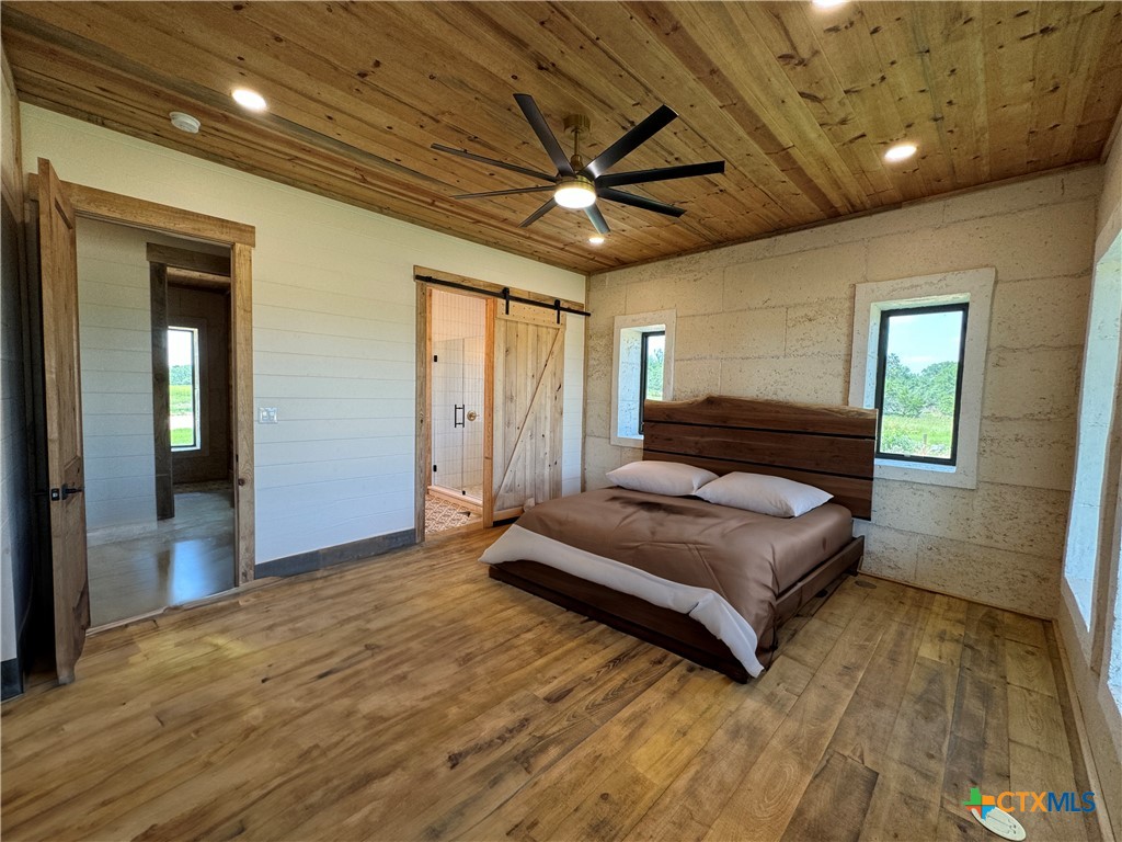 5614 Harwood Road Property Photo 15