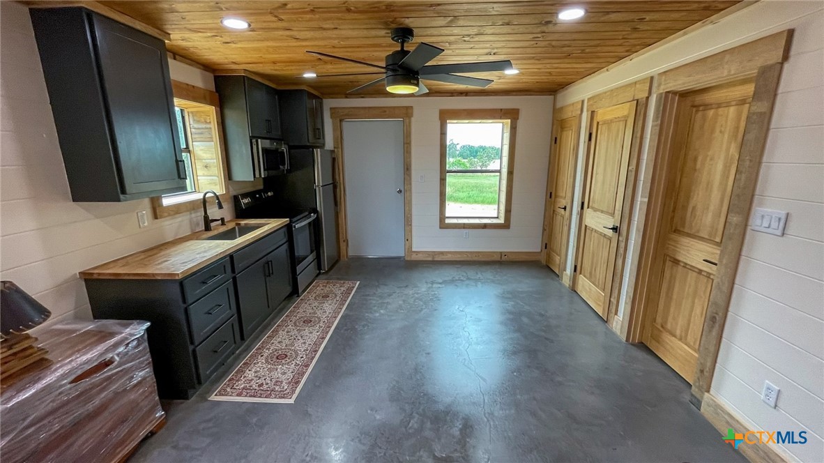 5614 Harwood Road Property Photo 31