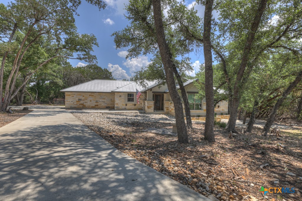 120 Sierra Way Property Photo 2