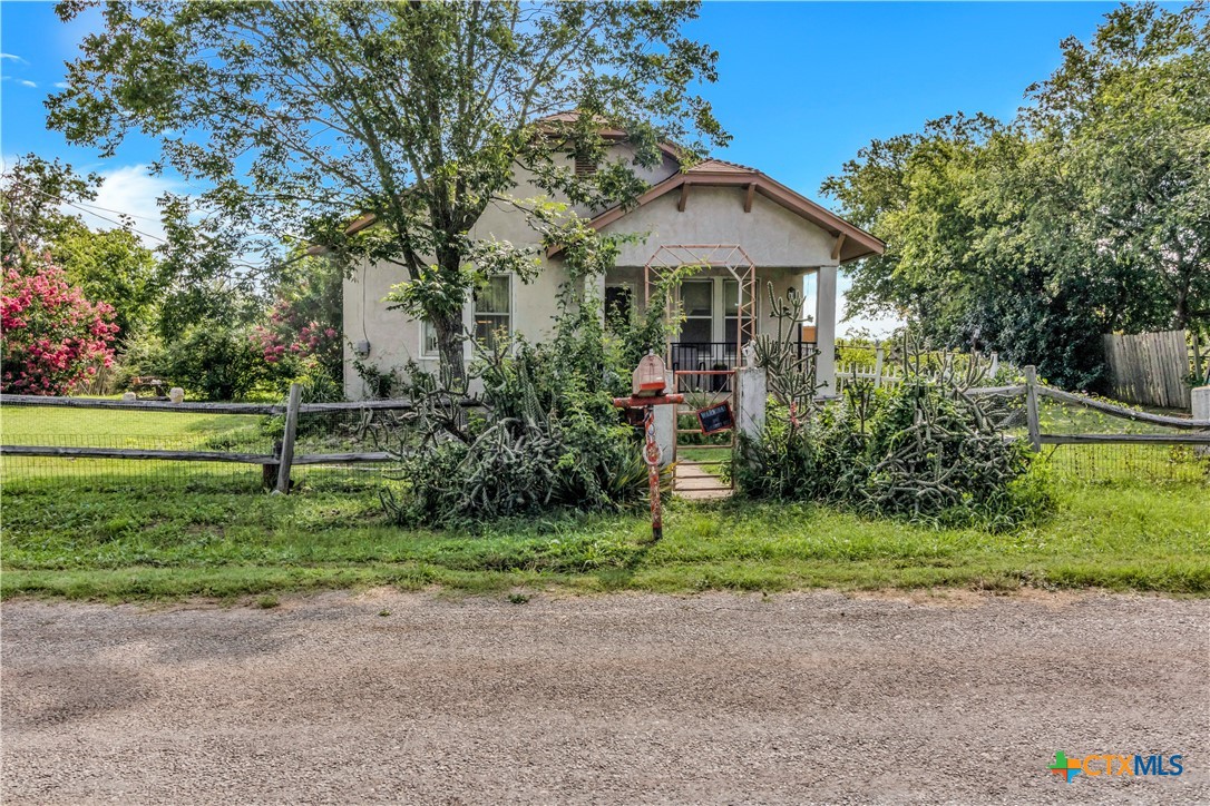 401 S Love Avenue Property Photo
