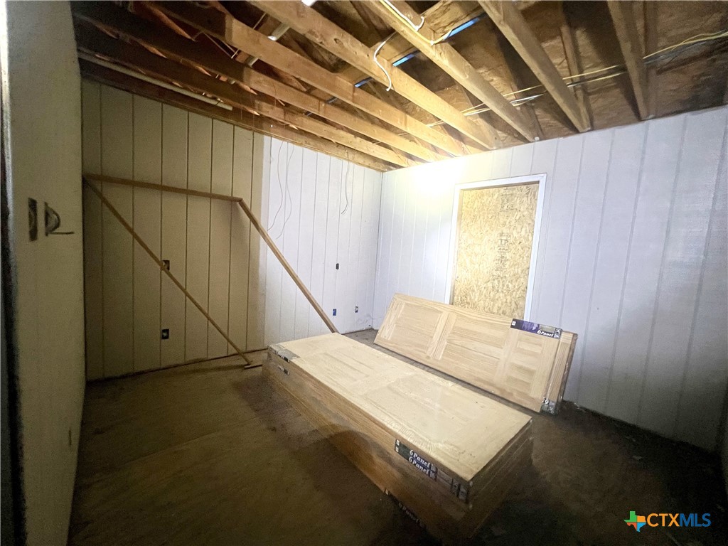 1902 N Mcleod Street Property Photo 37