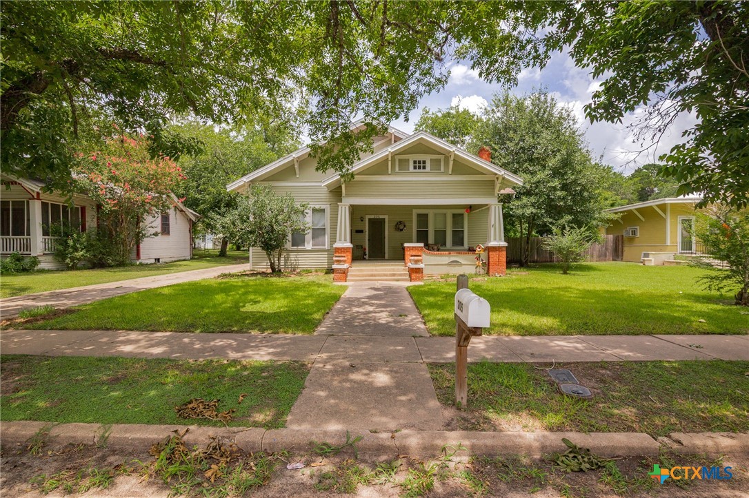 205 Coke Street Property Photo 1