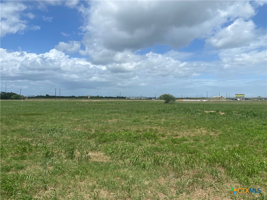 000 Lone Tree Road Property Photo