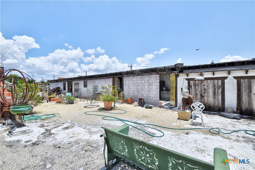 403 Dawson Street Property Photo 6