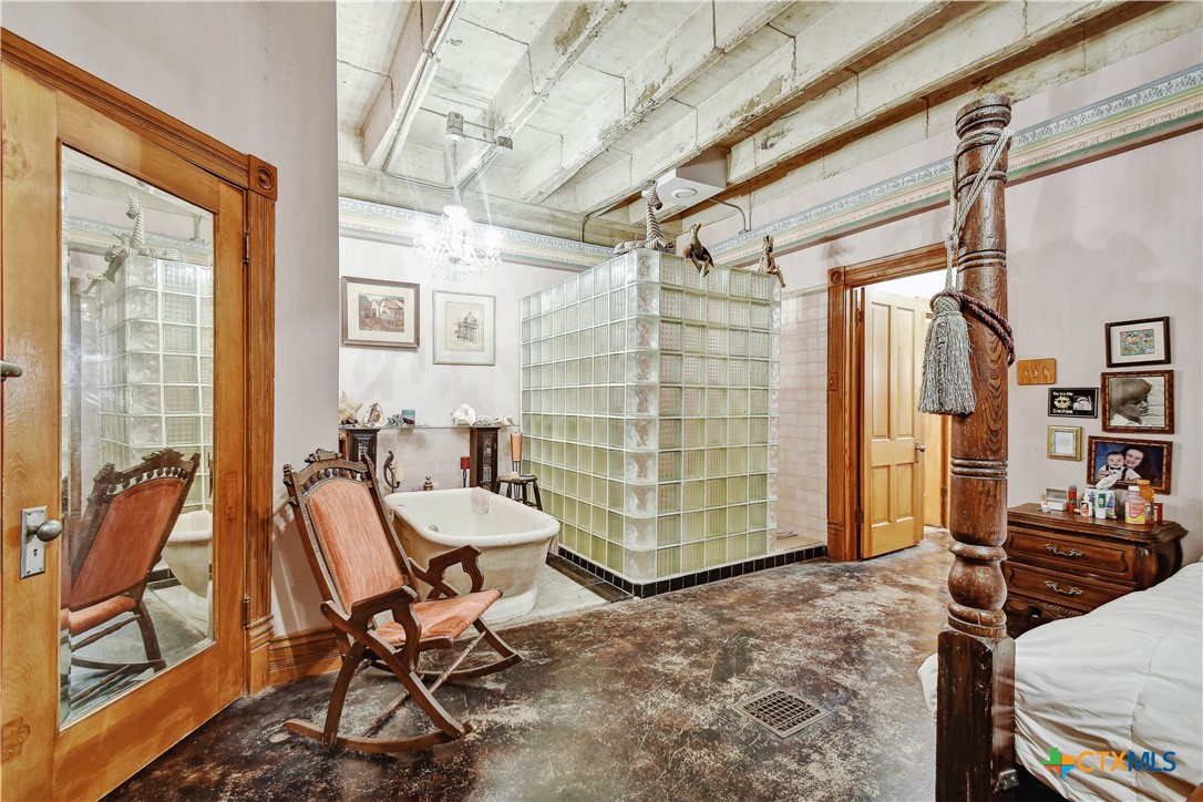 403 Dawson Street Property Photo 12