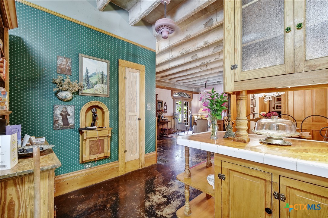 403 Dawson Street Property Photo 13