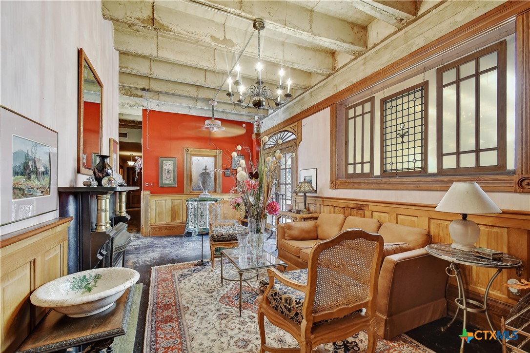 403 Dawson Street Property Photo 17