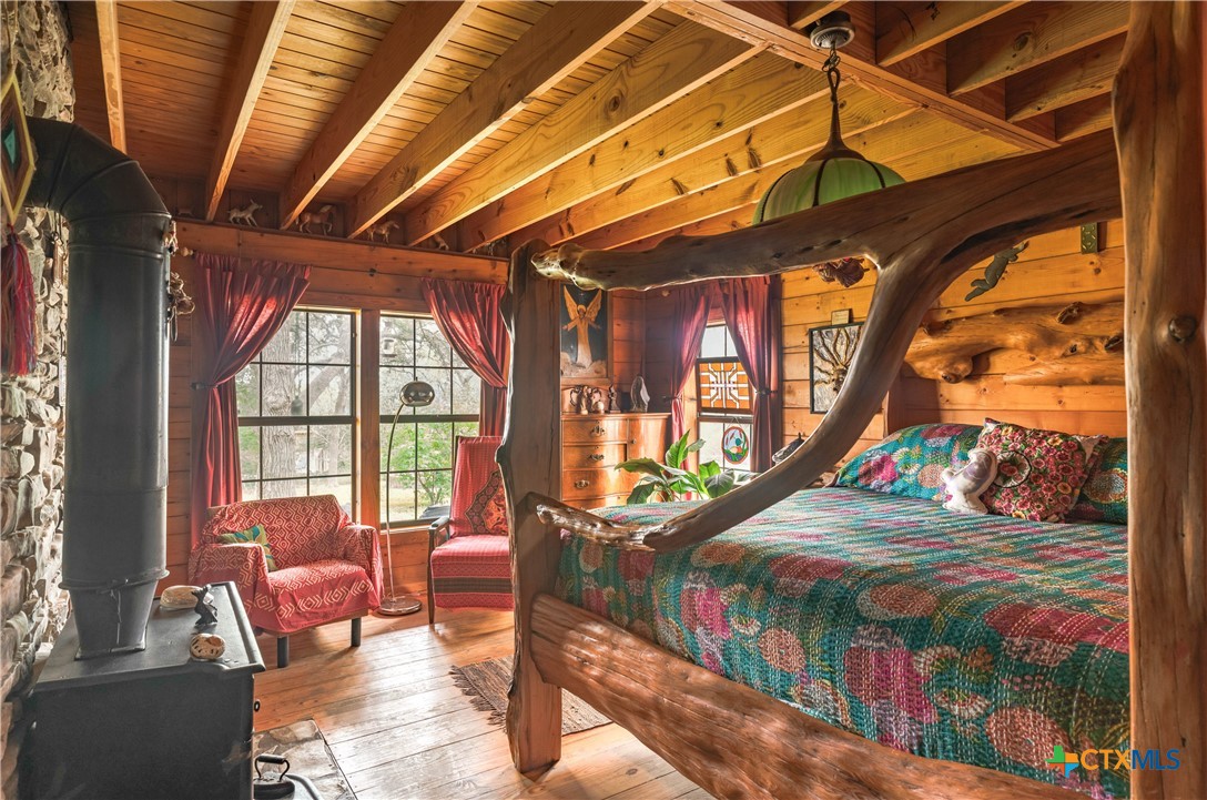 1218 Oakwood Loop Property Photo 9