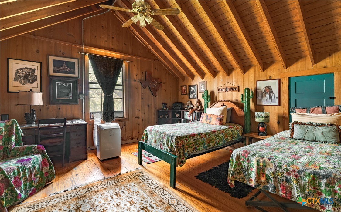 1218 Oakwood Loop Property Photo 14