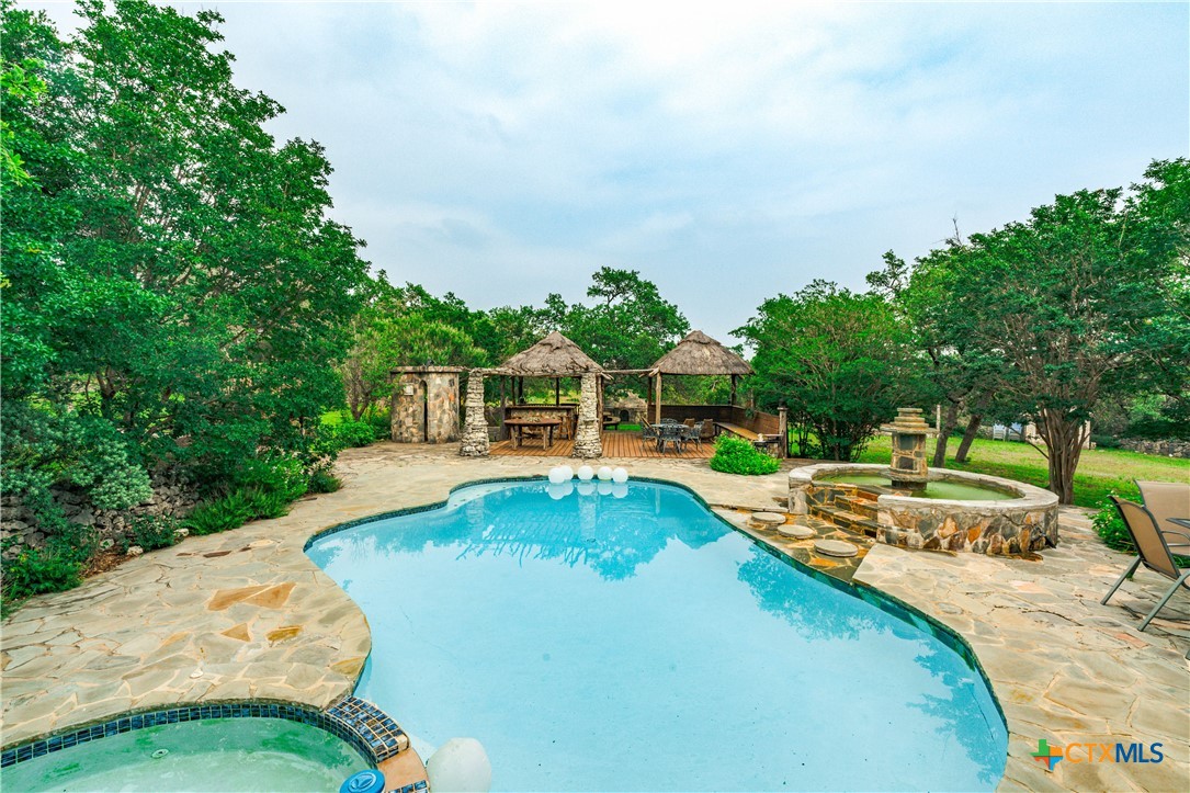 1218 Oakwood Loop Property Photo 24