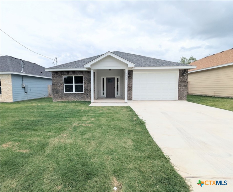 1708 E Ave G Property Photo 1