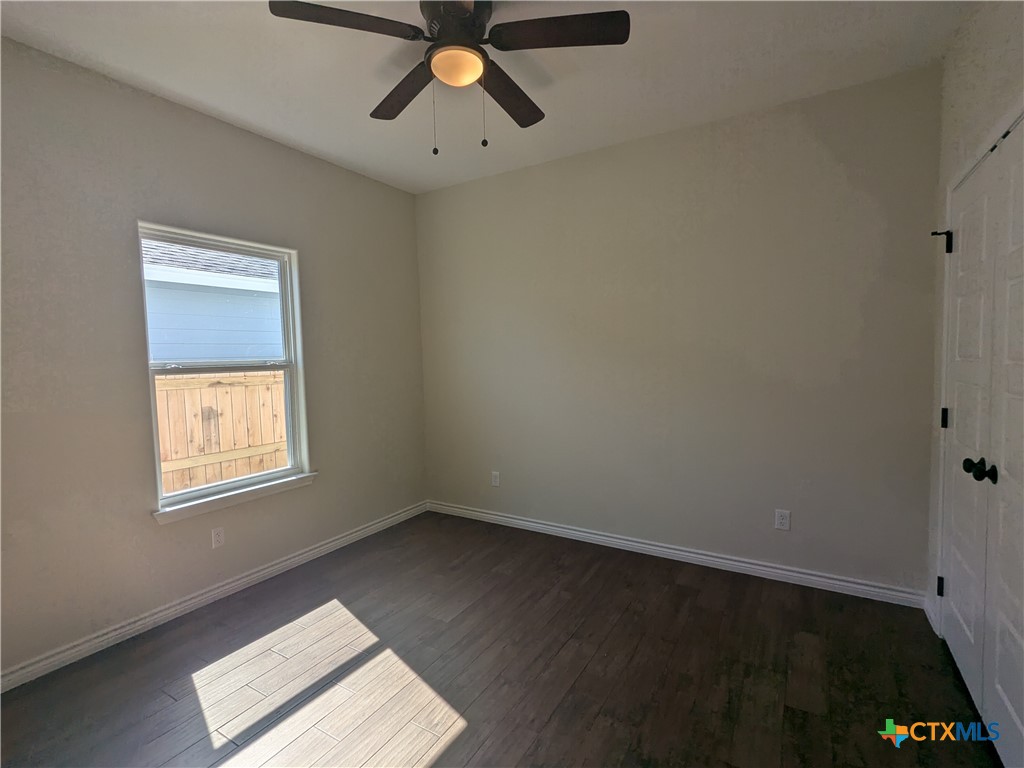 1708 E Ave G Property Photo 8