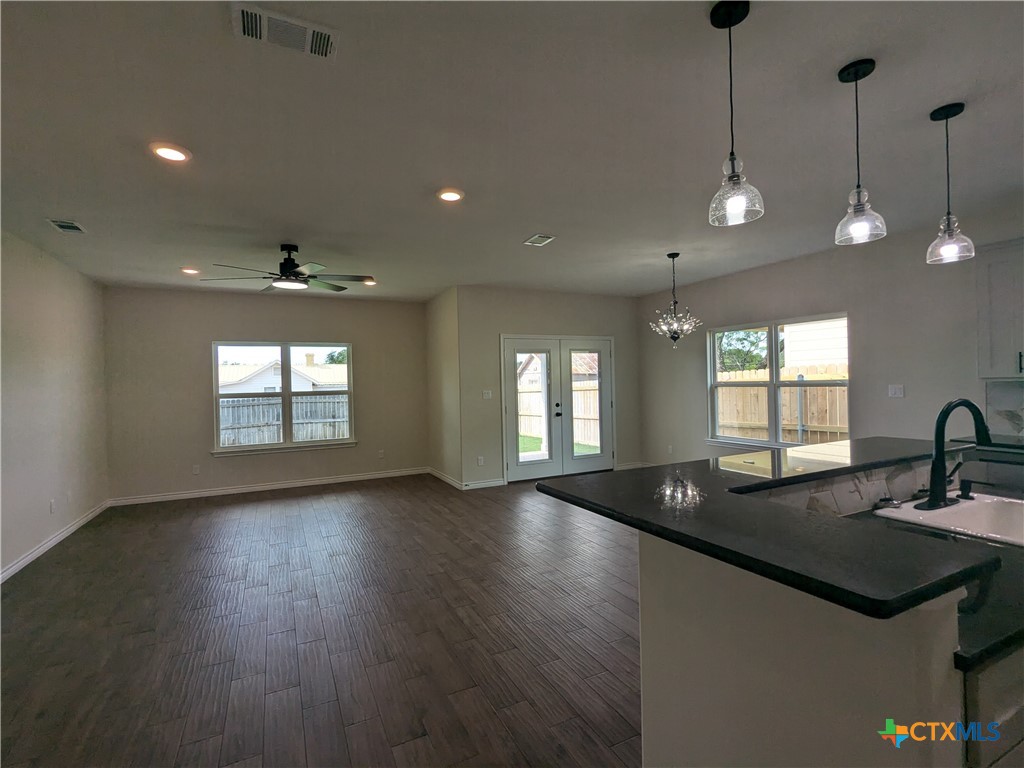 1708 E Ave G Property Photo 11