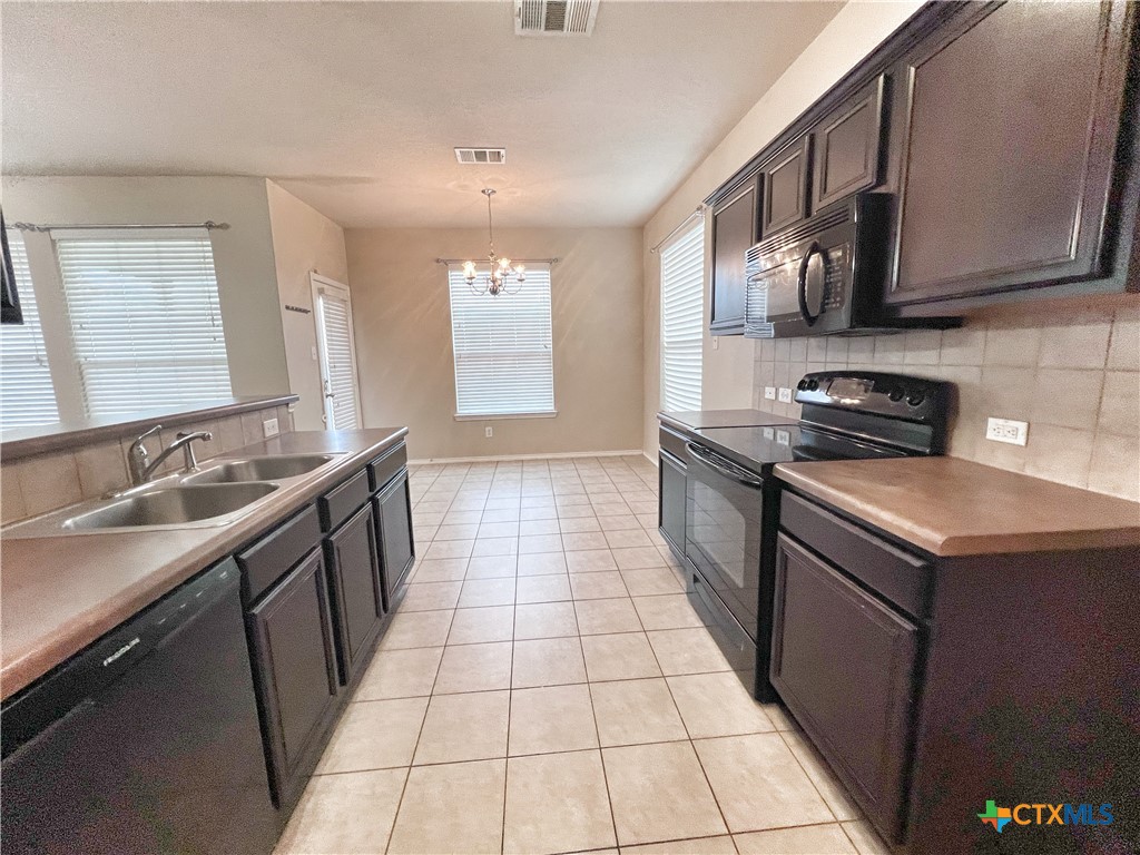 525 Tom Kemp Drive Property Photo 7