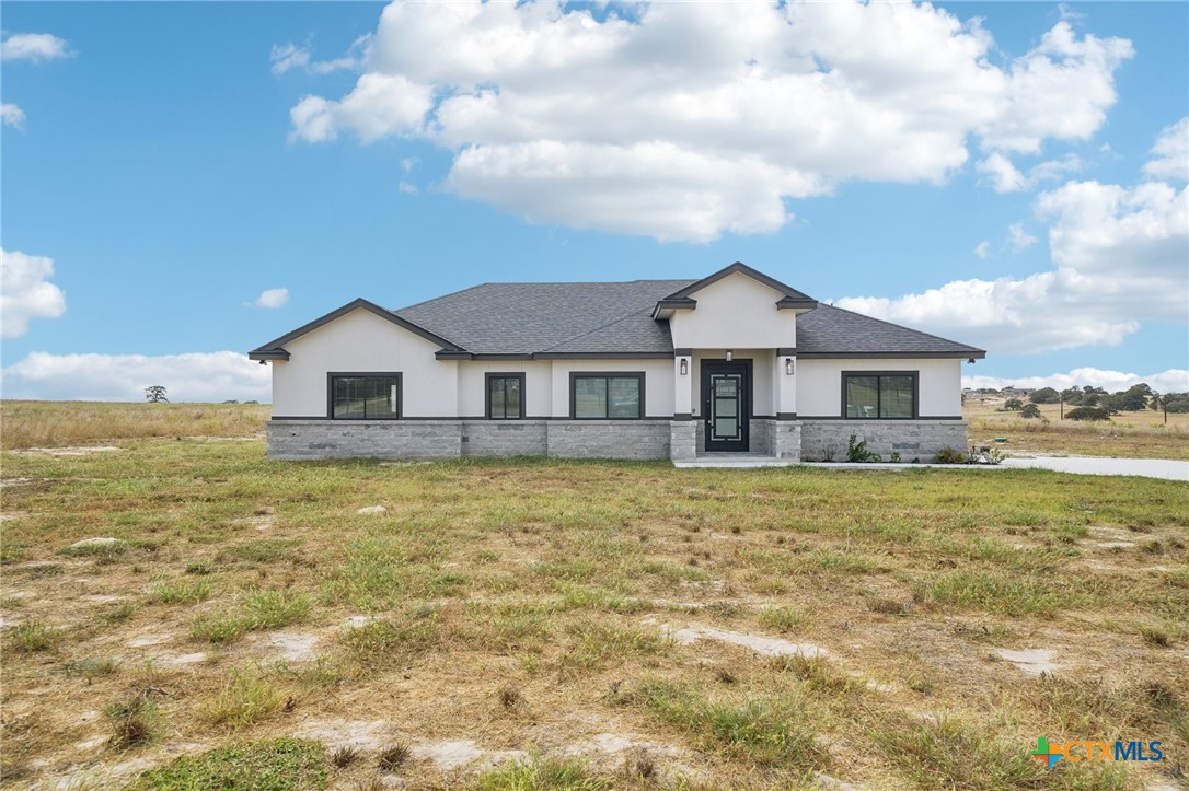 792 Lake Valley Drive Property Photo 4