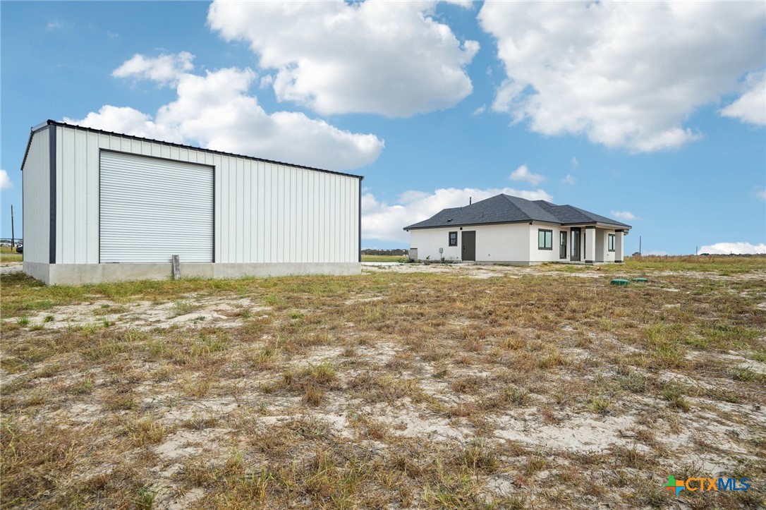 792 Lake Valley Drive Property Photo 5