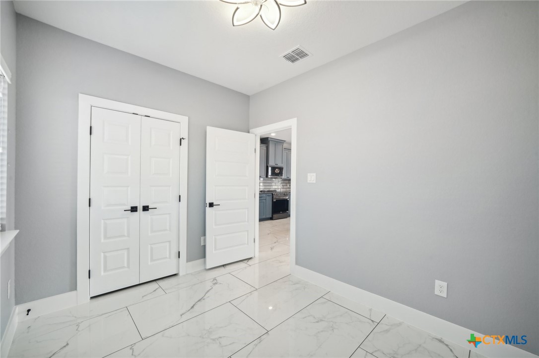 792 Lake Valley Drive Property Photo 25
