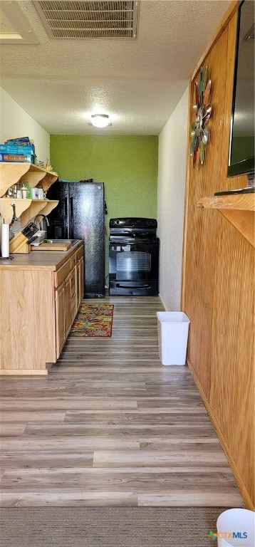 1012 W Denver Avenue Property Photo 2