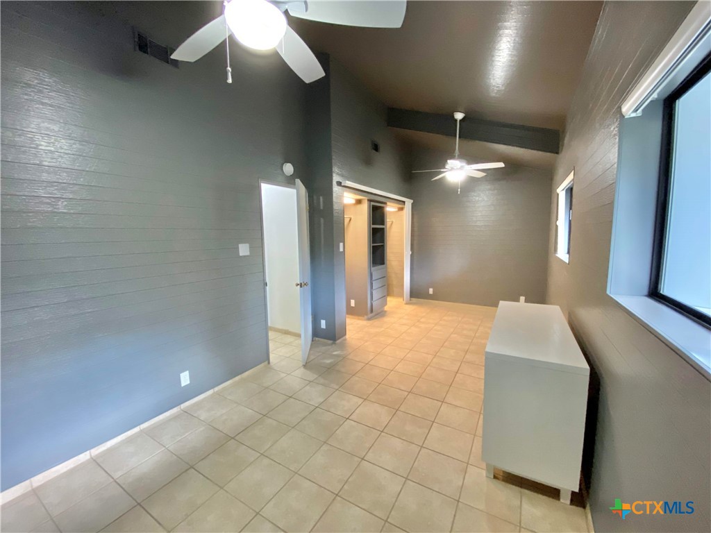 906 Lakeview Trail Property Photo 9