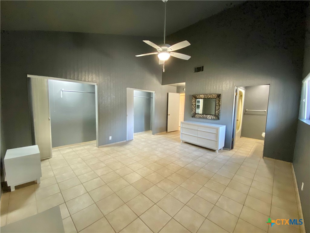 906 Lakeview Trail Property Photo 11