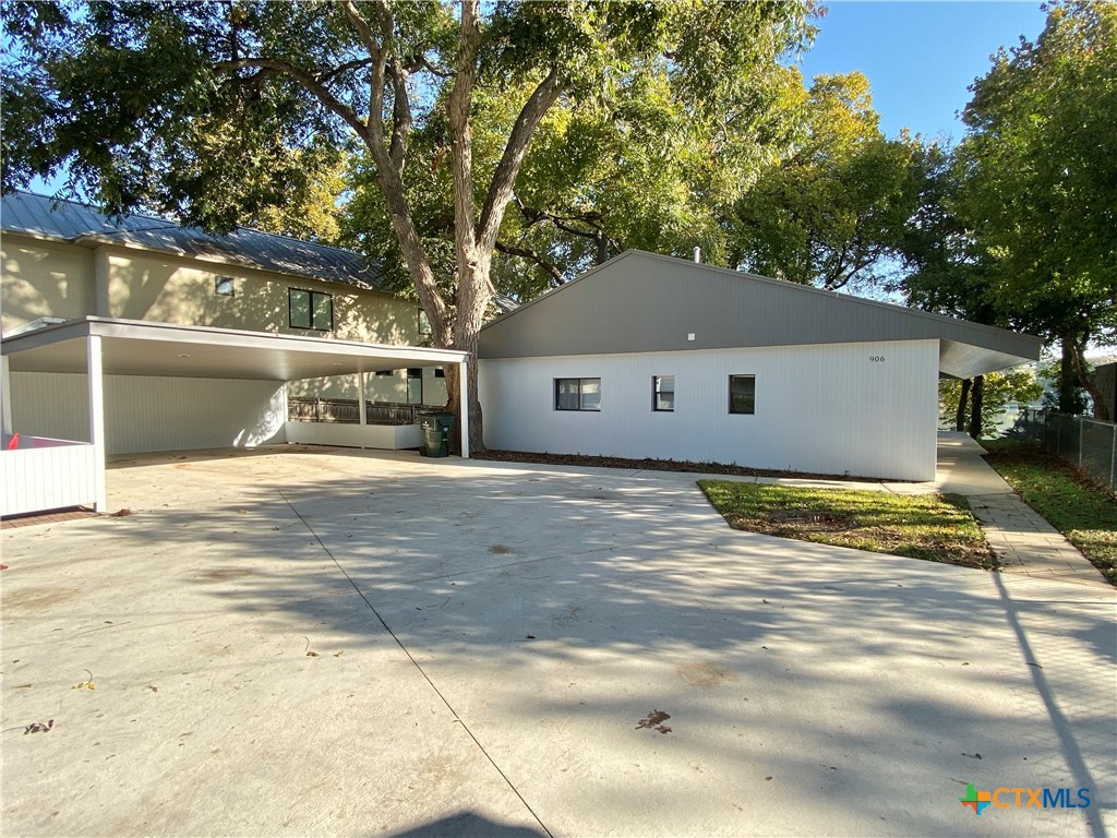 906 Lakeview Trail Property Photo 14
