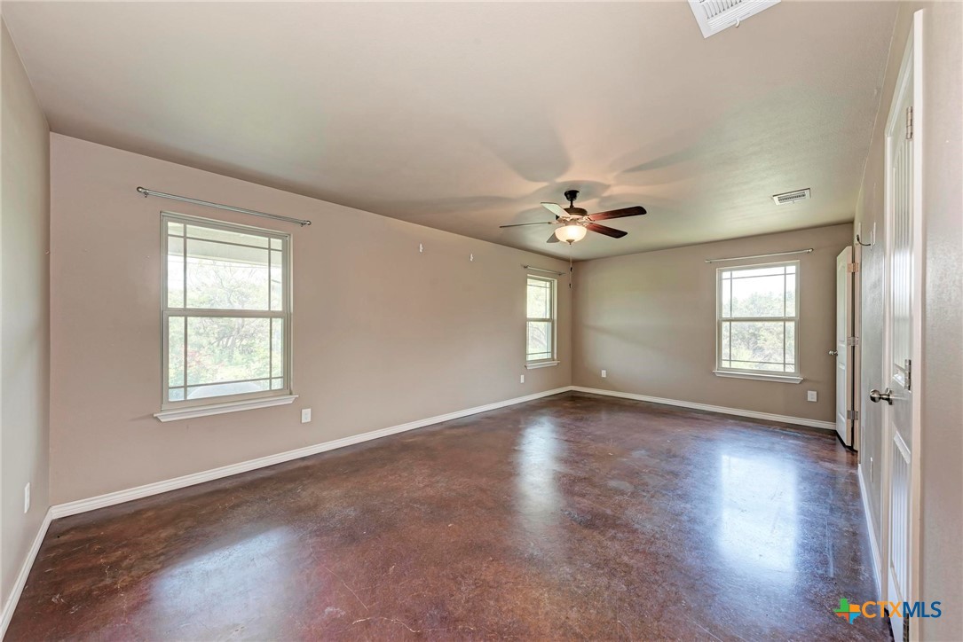 23748 N Us Highway 281 Property Photo 12