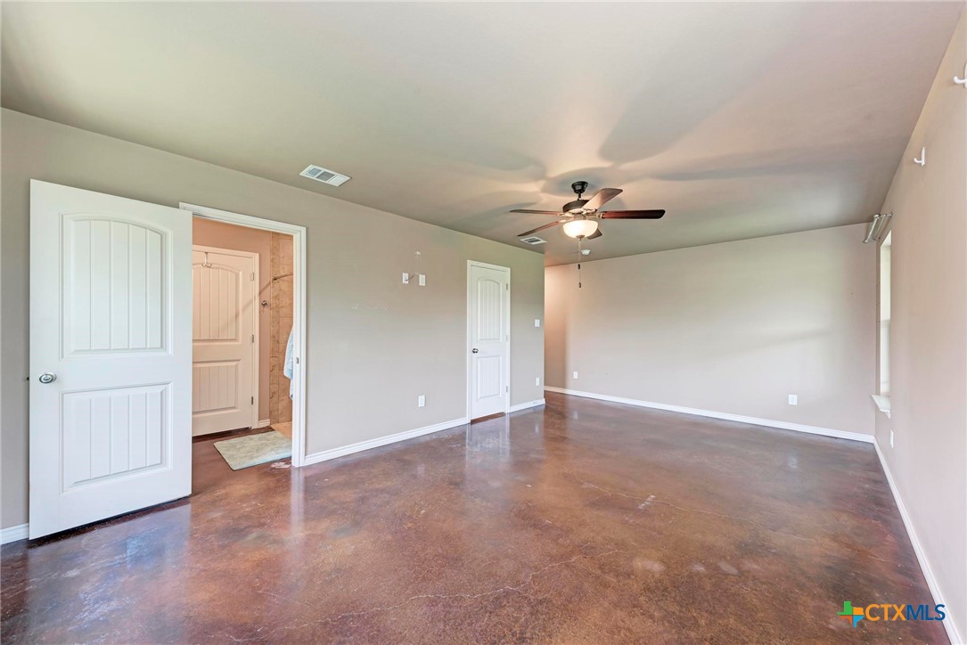 23748 N Us Highway 281 Property Photo 13