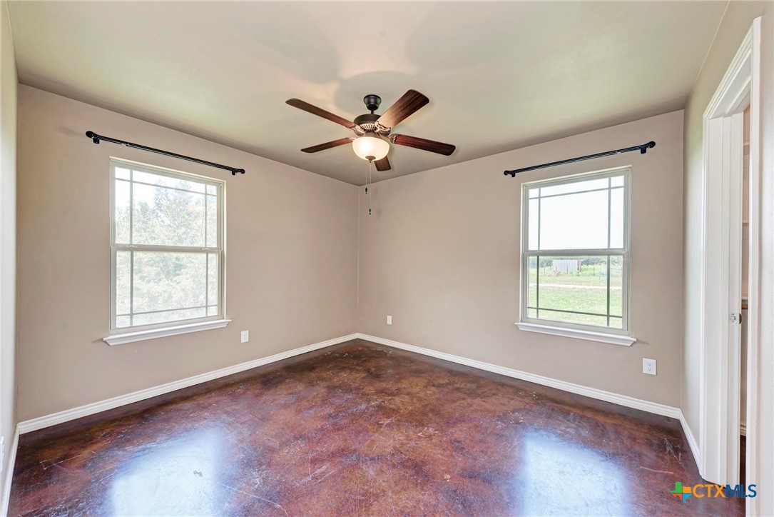 23748 N Us Highway 281 Property Photo 17