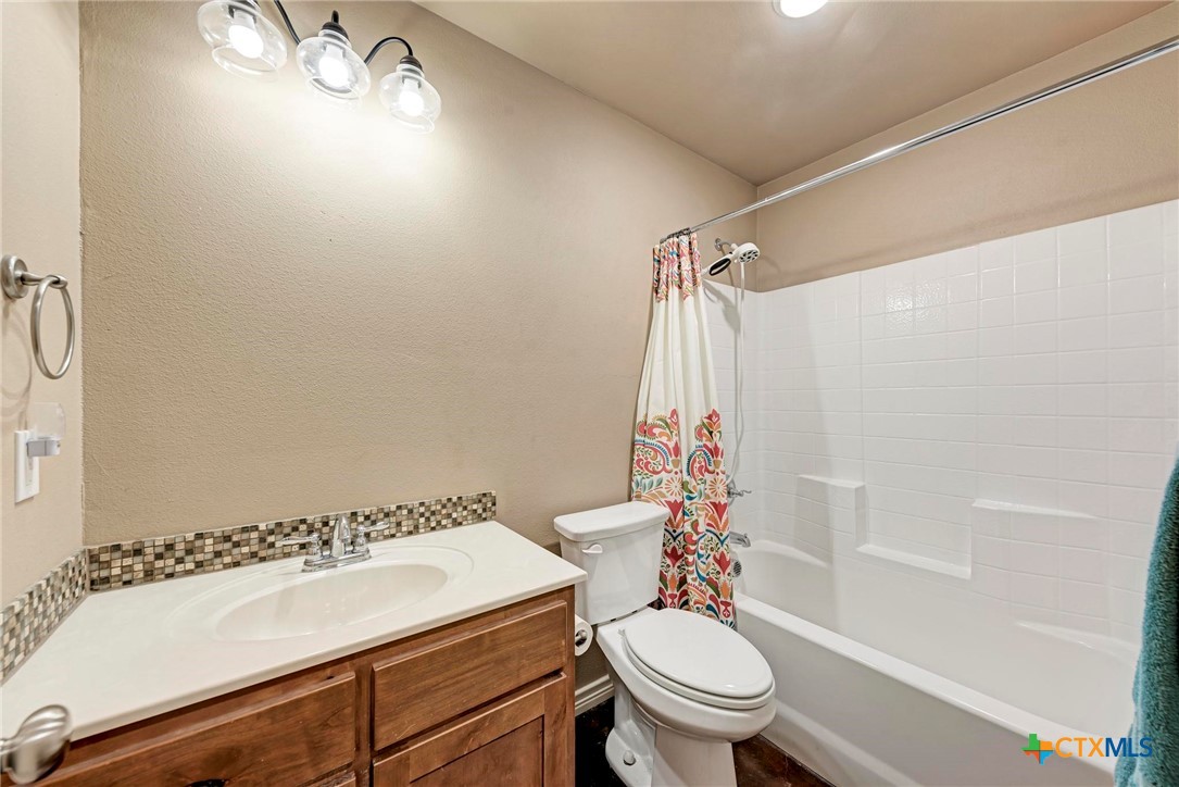 23748 N Us Highway 281 Property Photo 18