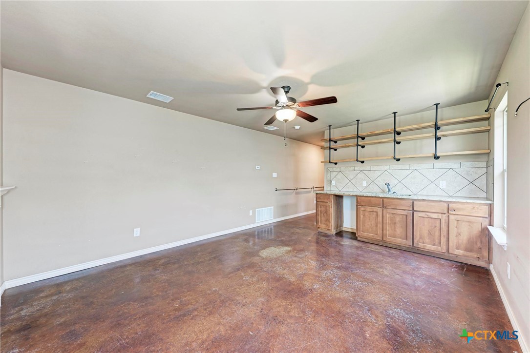 23748 N Us Highway 281 Property Photo 20