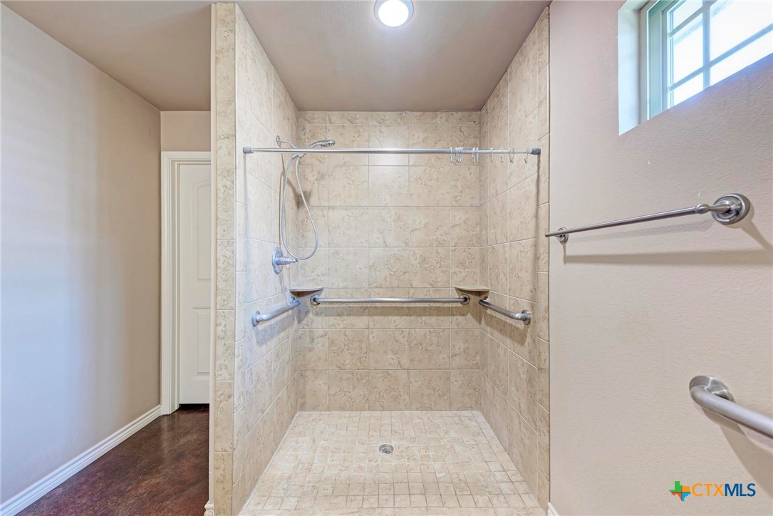 23748 N Us Highway 281 Property Photo 23