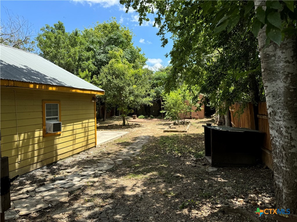 175 S West End Avenue Property Photo 4
