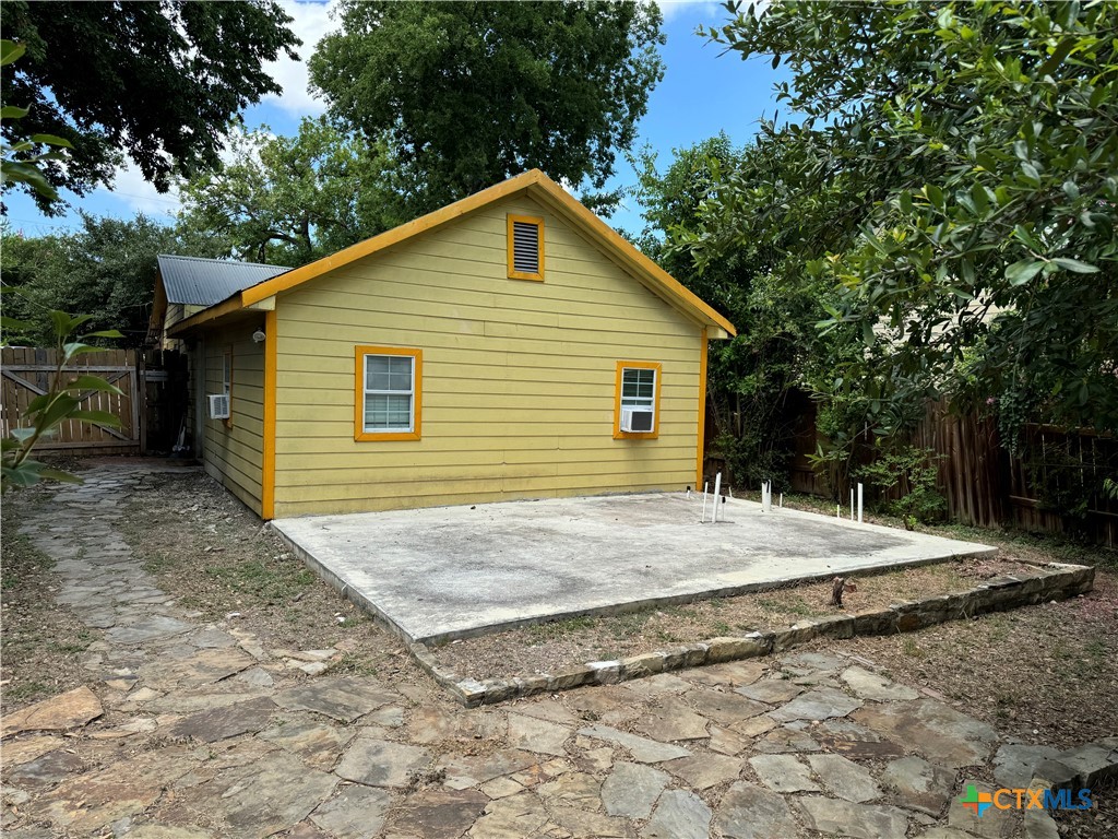 175 S West End Avenue Property Photo 8