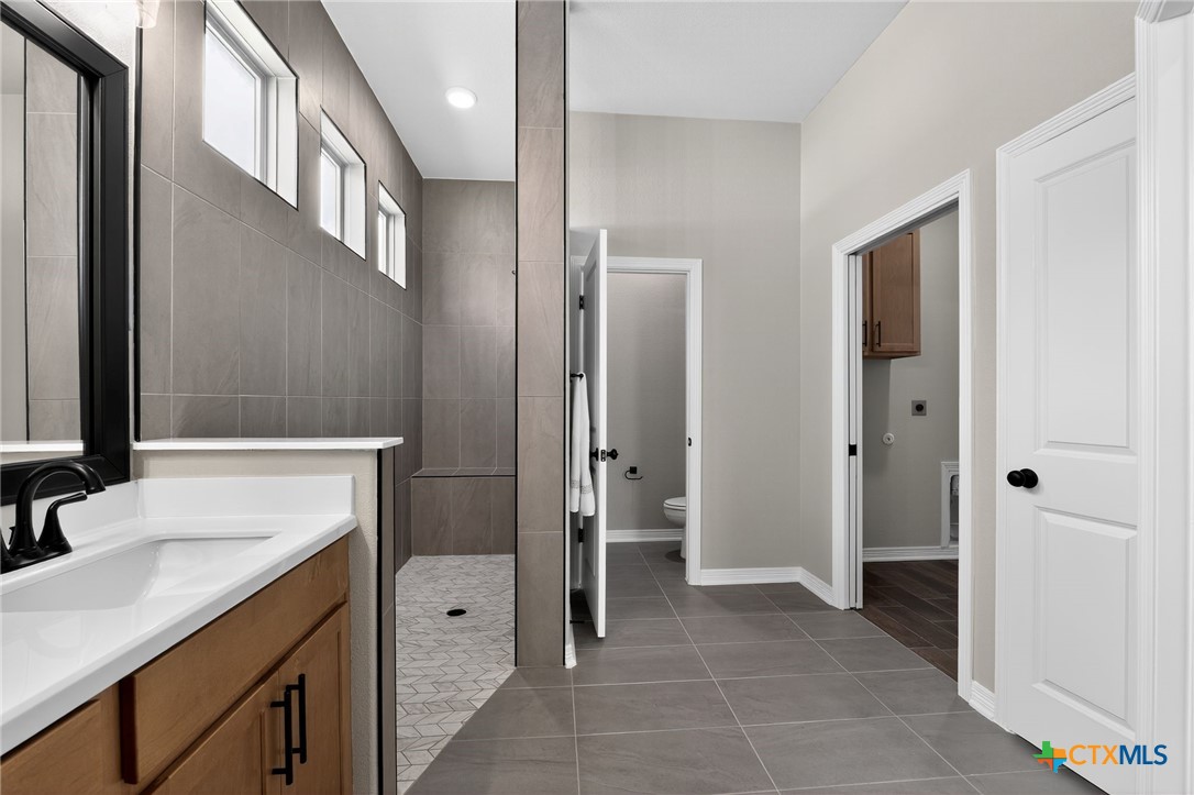 218 Sand Lilly Drive Property Photo 10