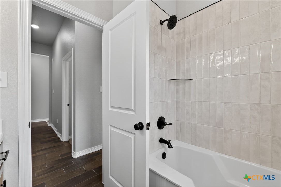 218 Sand Lilly Drive Property Photo 13