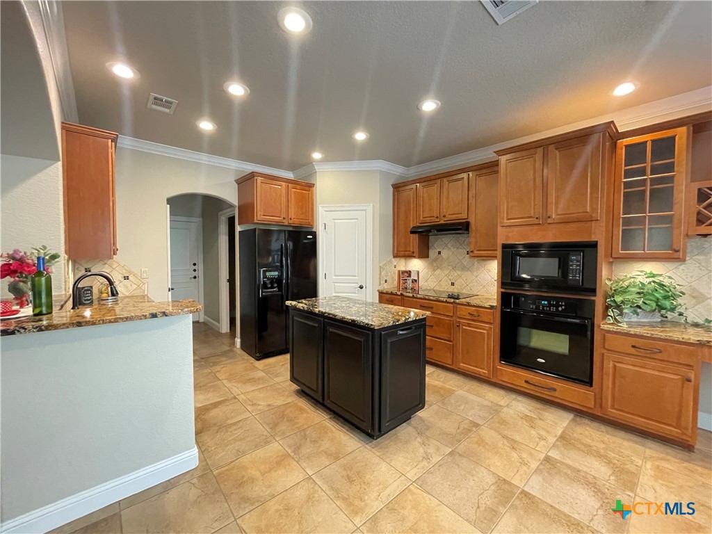3104 Sabine Cove Property Photo 9