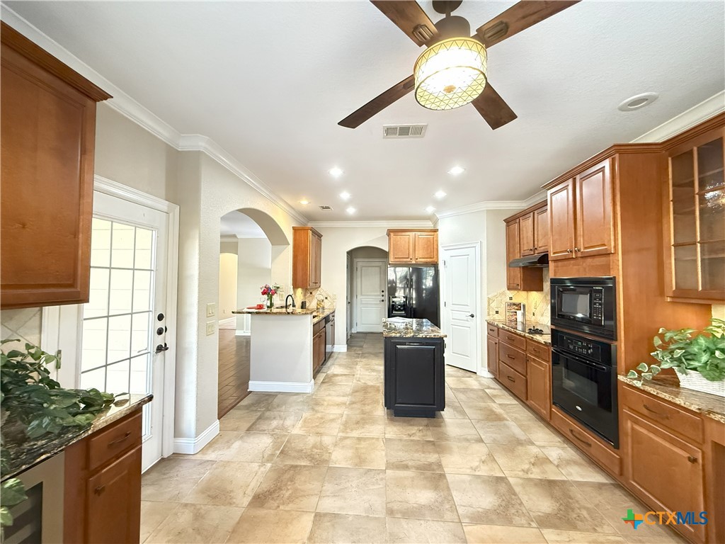 3104 Sabine Cove Property Photo 11