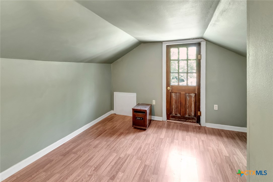 304 W Putnam Property Photo 20