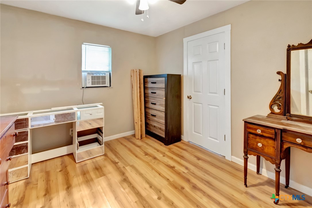 304 W Putnam Property Photo 29