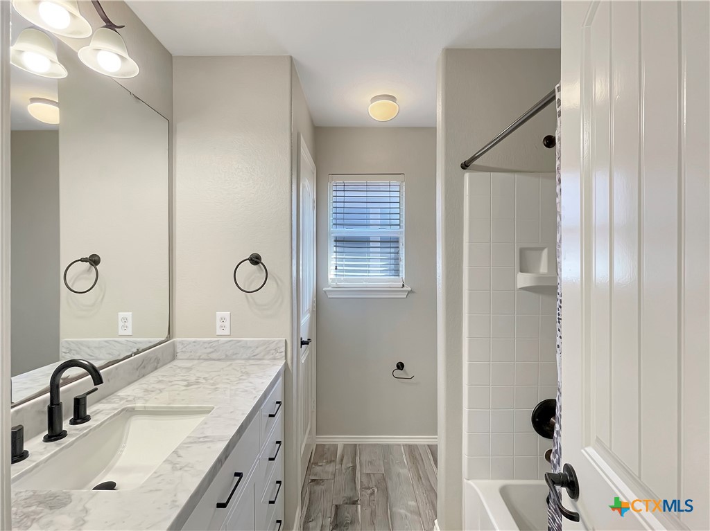 403 Red Hawk Drive Property Photo 10